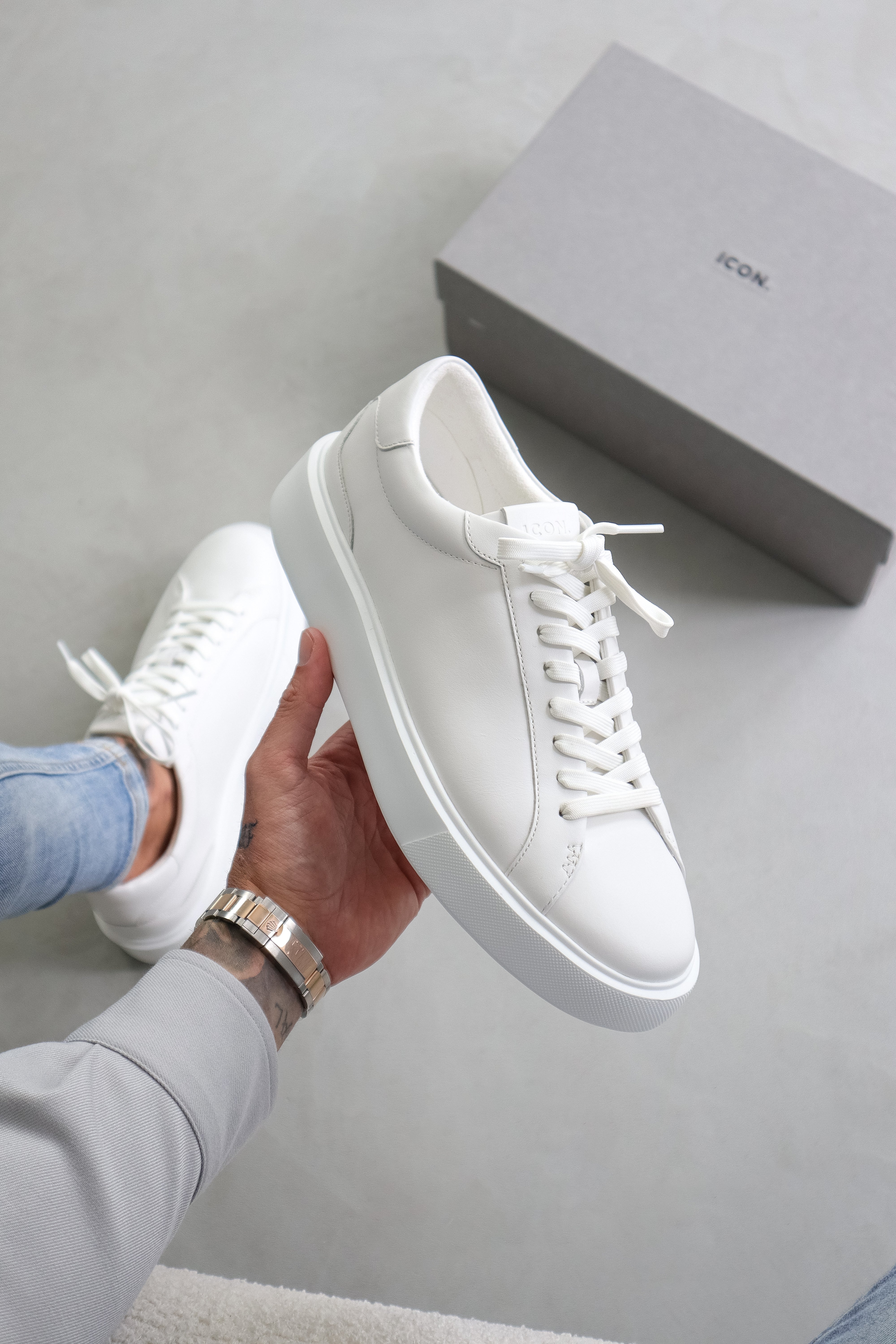 #color_White