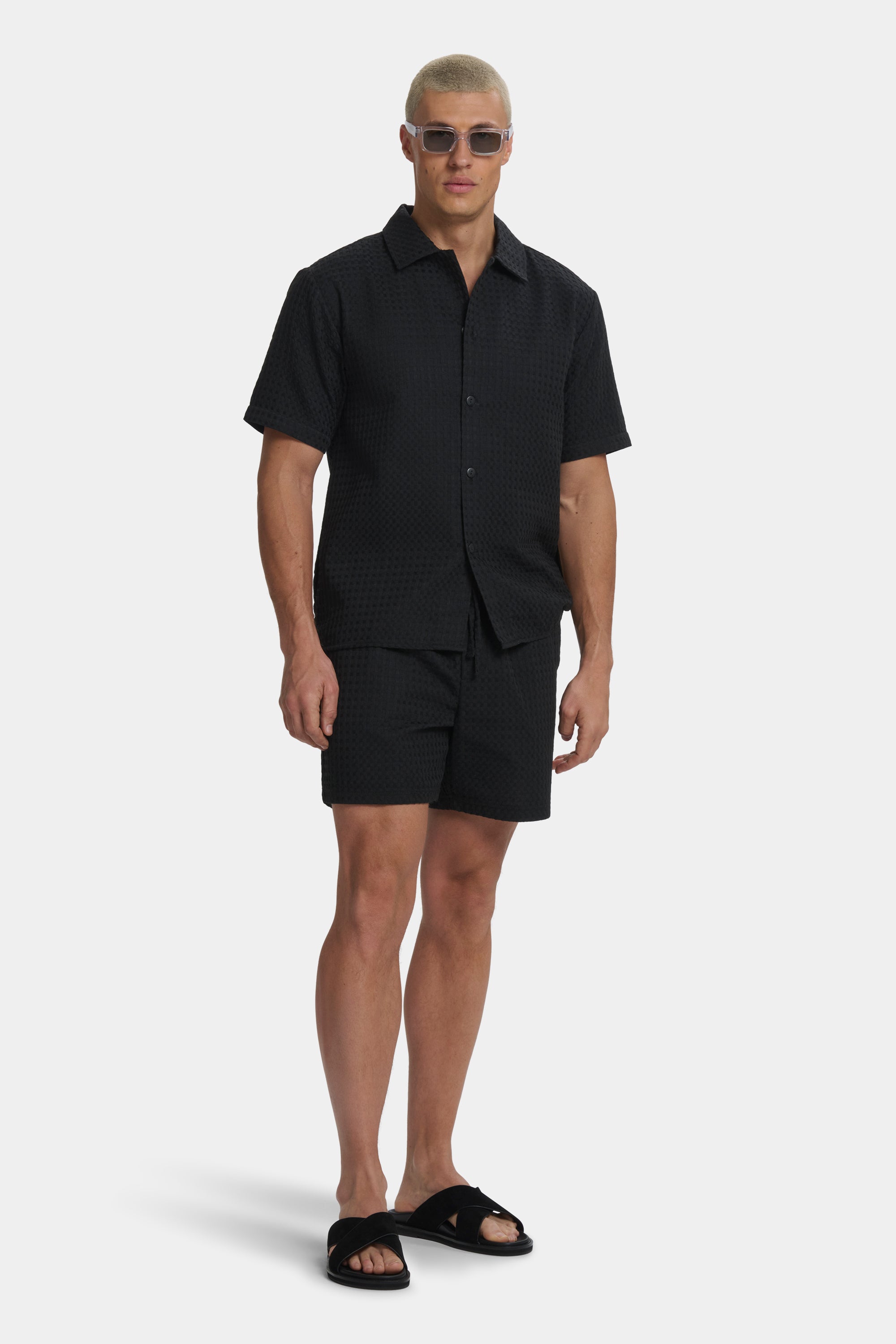 #color_Black
