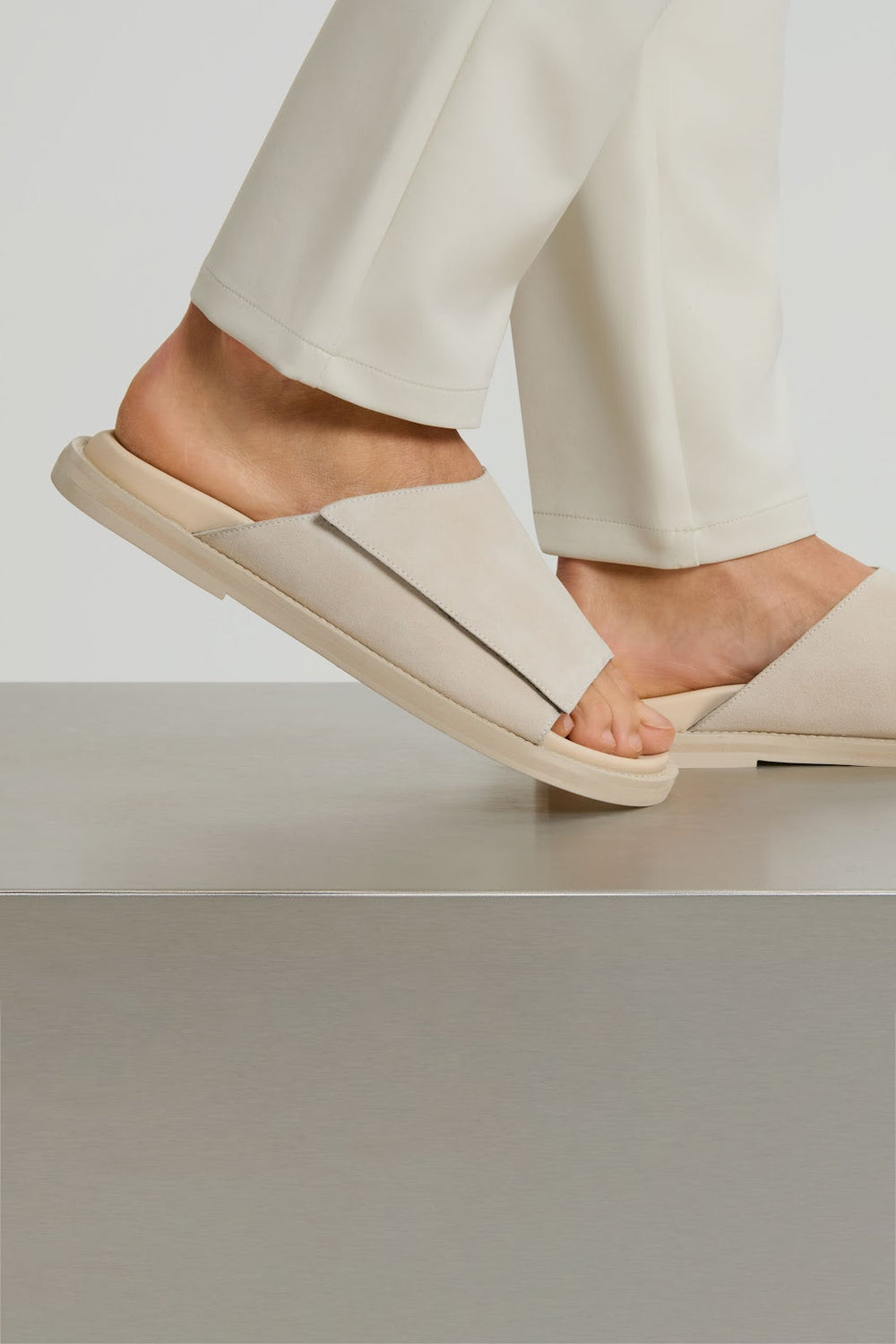 THE VINO SANDALS