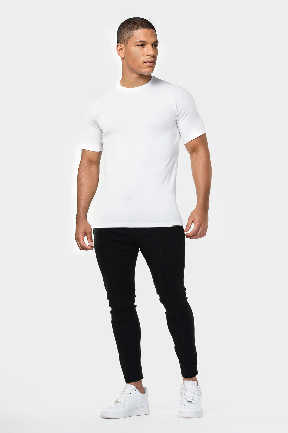 THE MUSCLE BASIC T-SHIRT