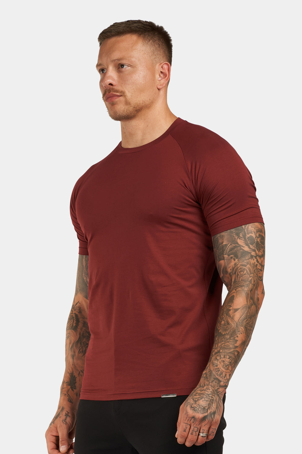 THE MUSCLE BASIC T-SHIRT